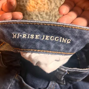 American Eagle Outfitters Hi-Rise Jeggings Dark Wash Women's‎ Jeans thumbnail 3