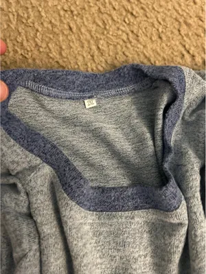 C275 blue sweater long sleeve with pockets size 2xl woman thumbnail 3