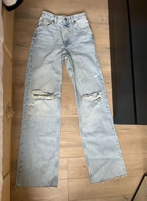 ZARA wide leg high waisted distressed light wash denim jeans thumbnail 2