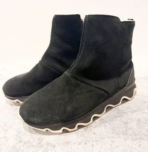 Sorel Kinetic Short Black Suede Faux Fur Lined Ankle Boots NL3128-010 Womens 6.5 thumbnail 1