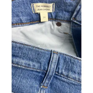 Madewell The Perfect Jean Shorts 26 Medium Wash Raw Hem Cutoff Denim NJ046 thumbnail 4