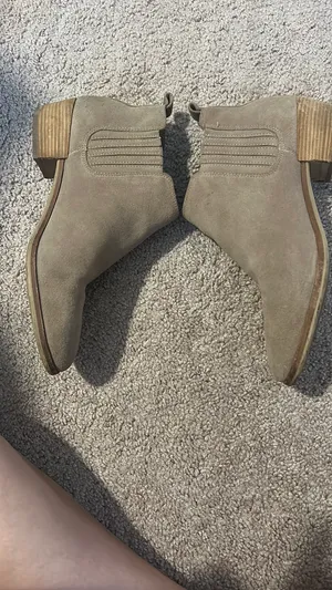Michael Kors Tan Suede ankle boot thumbnail 8