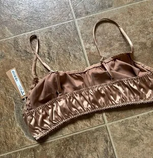 Skims Sleepover Satin Bralette Honey Size XL thumbnail 8