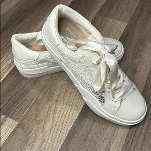 Dolce Vita Harrysun Lace Sneaker Size 6.5 White Wedding Shower NWOT thumbnail 7