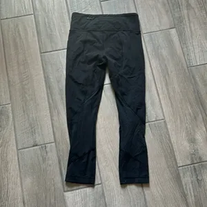 Lululemon black cropped leggings thumbnail 5