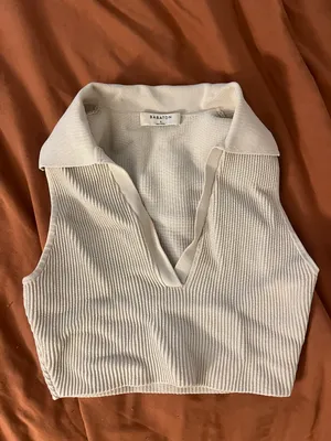 Aritzia Cropped Top thumbnail 1