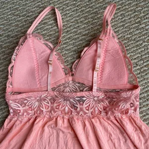 Daisy Fuentes coral Lace Top thumbnail 4