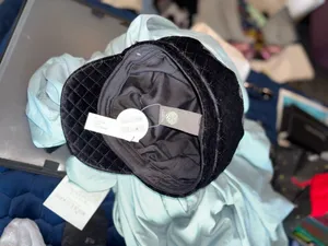 cute blk hat Black thumbnail 4