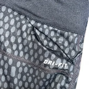 Nike Black Performance Leggings with Textured Pattern‎ Size Medium thumbnail 9