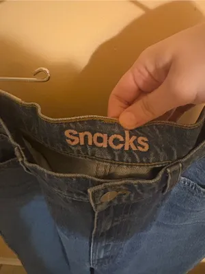 Mother SNACKS! High Waisted Twizzy Skimp Jeans in Delicious Memories thumbnail 3