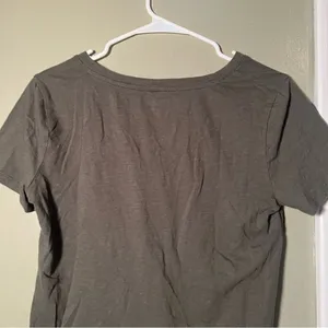 A.n.a. Women's Size Medium T-Shirt V-Neck Short‎ Sleeve Dark Army Green Cotton thumbnail 8