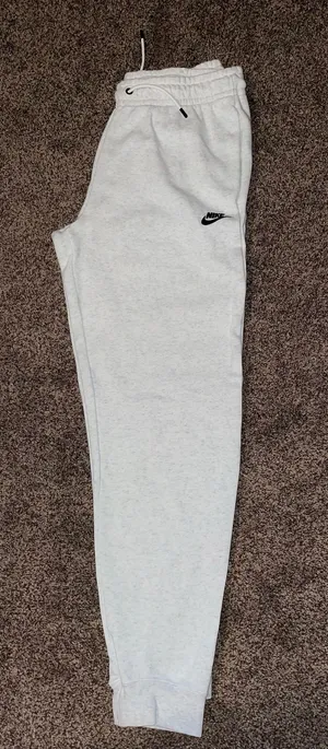 Nike joggers thumbnail 1