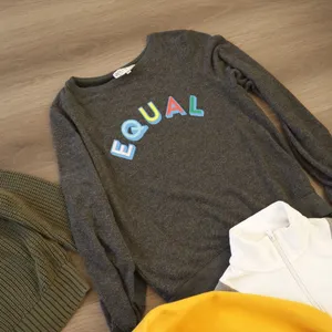 Women’s sweaters XS, vans, holister, wildfox, top shop thumbnail 8