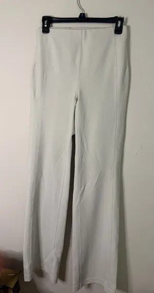 Lululemon Athletica Cream Straight Leg Pants thumbnail 1