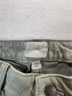 Universal Thread Women’s Size 10/30 Green Denim Cutoff Shorts Distressed Raw Hem thumbnail 2