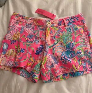 Lilly Pulitzer Shorts thumbnail 1