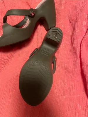 CROCS Women's  Cross-Strap Slide Sandals thumbnail 5