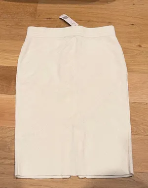 bebe‎ White Quilted Pencil Skirt back zipper midi small nwt thumbnail 1