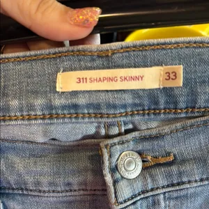 Levi’s 311 Shaping Skinny Jeans thumbnail 2