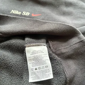 Nike SB Black Graphic Bee Dandelion Skate Pullover Hoodie L Gorpcore skatewear thumbnail 6