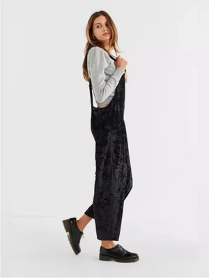 Urban Outfitters‎ Black Velvet Overall Jumpsuit Size Small Shapeless Overalls thumbnail 2