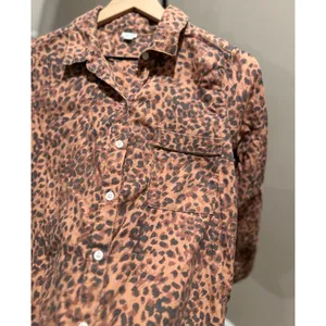 Aerie Leopard Print Button Up Shirt thumbnail 4