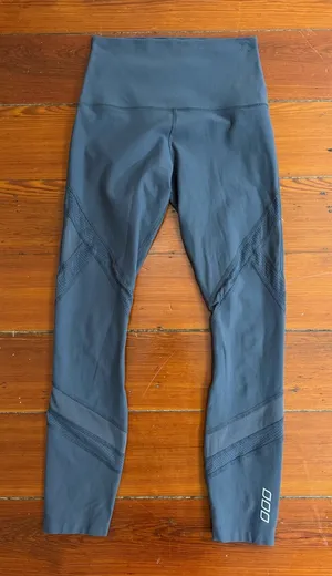 Lorna Jane Ankle Biter Grey Mesh Athletic Gym Leggings Sz S 💚🍄 thumbnail 1