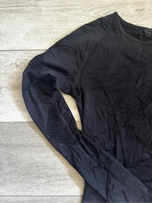 MPG Black Long-Sleeve Performance Tee with Mesh Panels thumbnail 2