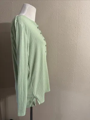 Women's Mint Green Long-Sleeve Henley Top thumbnail 3