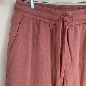 NWT Lulu's Boat House Drawstring Jogger‎ Sweatpants in Mauve Pink thumbnail 5