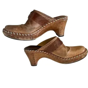 Frye women’s Charlotte distressed leather harness ring wedge clogs Sz. 9M Brasil thumbnail 3