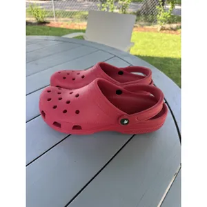 Crocs Classic Clogs Red Slip On Shoes Men 9 Women 11 Unisex Lightweight Comfort thumbnail 2