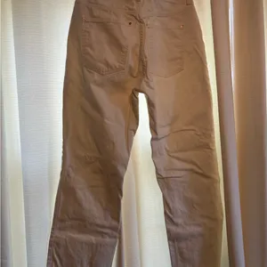 Women’s Zara white Jeans with raw hem thumbnail 2