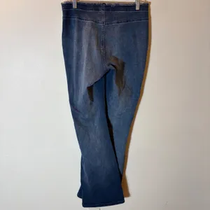 BDG Urban Outfitters Ruched Dipped V Flare Jeans Size 30 Dark Wash Blue thumbnail 5