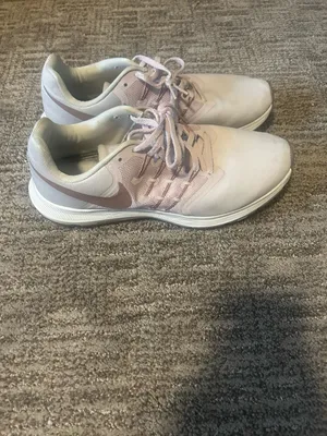 Nike running shoes women’s size 9.5 thumbnail 3