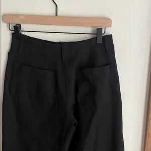 Quince Ultra-Stretch Ponte Cropped Wide Leg Pants thumbnail 11
