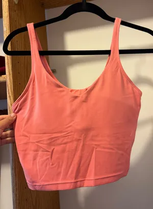 Lululemon top thumbnail 1
