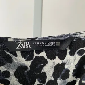 Zara MobWife Moody Animal Print Ruffle Strap Button Midi Dress M Black‎ White thumbnail 4