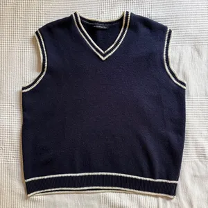 Brandy Melville Oversized Sweater Vest thumbnail 1