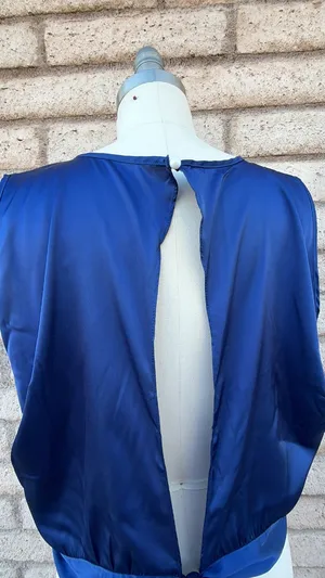 ✨ Deep Royal Blue Satin Boxy Crop Top | Size L thumbnail 4
