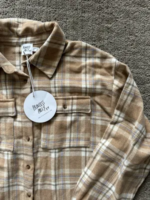NWT Princess Polly Button Up Shirt  thumbnail 2