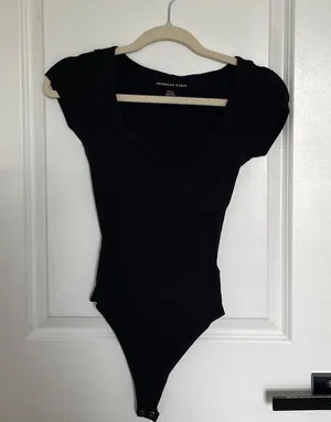 American Eagle Outfitters Top thumbnail 1