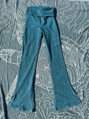 PINK Victoria's Secret Yoga Leggings thumbnail 1