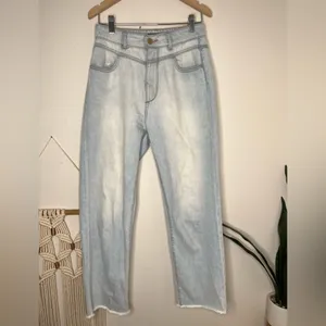 DL1961 Jeans Jerry High Rise Vintage Straight Leg Raw Hem Light Wash denim thumbnail 3