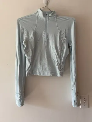 Lululemon Its Rulu Run Cropped Half Zip in Powder Blue Size 8 Athletic Pullover thumbnail 3