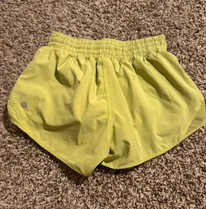 Lululemon Hotty Hot 2.5" thumbnail 2