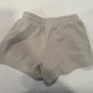 BP. Elastic Waist Fleece Shorts in Beige Pumice | Size Small thumbnail 3