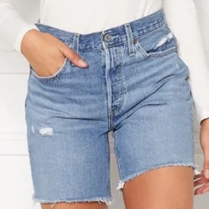 LEVI’S Mid Thigh Distressed Denim High Waisted Blue Jean Shorts thumbnail 3