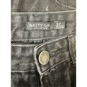 Nasty Gal collection black mom super high rise jeans size 6 thumbnail 6