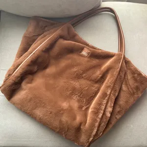 Alo Yoga Faux Fur Tote Bag Chocolate thumbnail 2